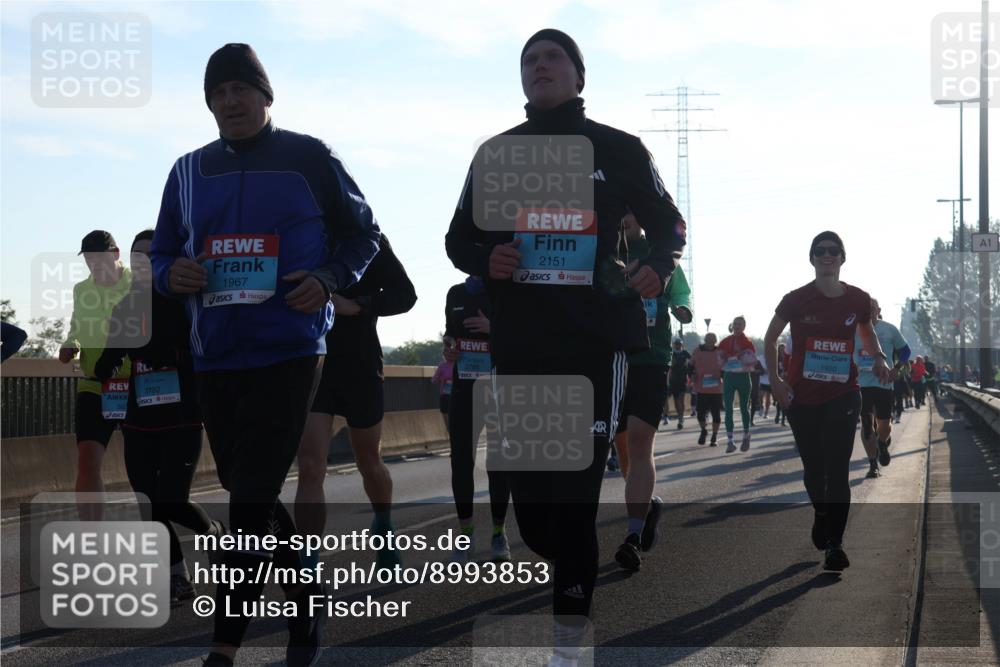 03.10.2025 - Köhlbrandbrückenlauf Luisa Fischer http://msf.ph/oto/8993853 03.10.2025 10:20:27 Position 3 3792, 1967, 3765, 2151, 1920, 1 meine-sportfotos.de