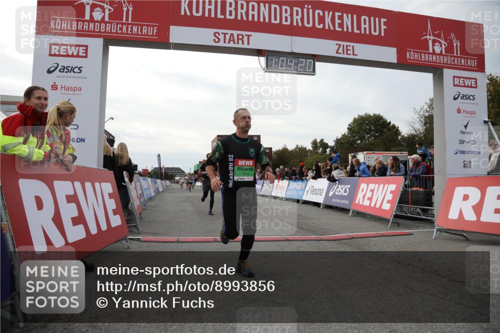 03.10.2025 - Köhlbrandbrückenlauf Yannick Fuchs http://msf.ph/oto/8993856 03.10.2025 16:04:18 Ziel 7308, 7611, 8082, 8818, 9010, 9213, 9618 meine-sportfotos.de