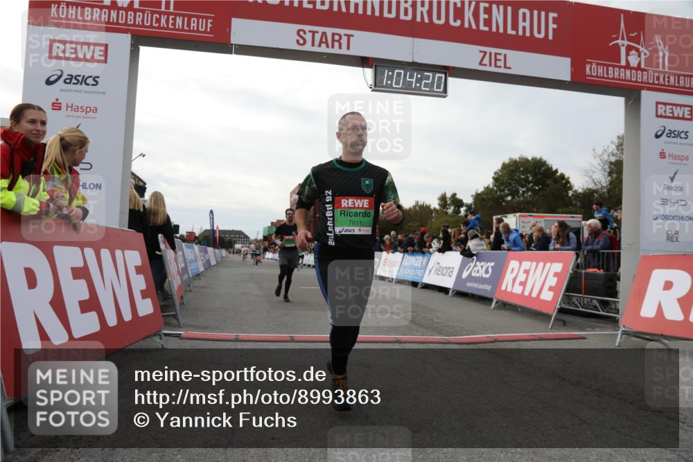 03.10.2025 - Köhlbrandbrückenlauf Yannick Fuchs http://msf.ph/oto/8993863 03.10.2025 16:04:18 Ziel 7308, 7611, 8082, 8818, 9010, 9213, 9618 meine-sportfotos.de