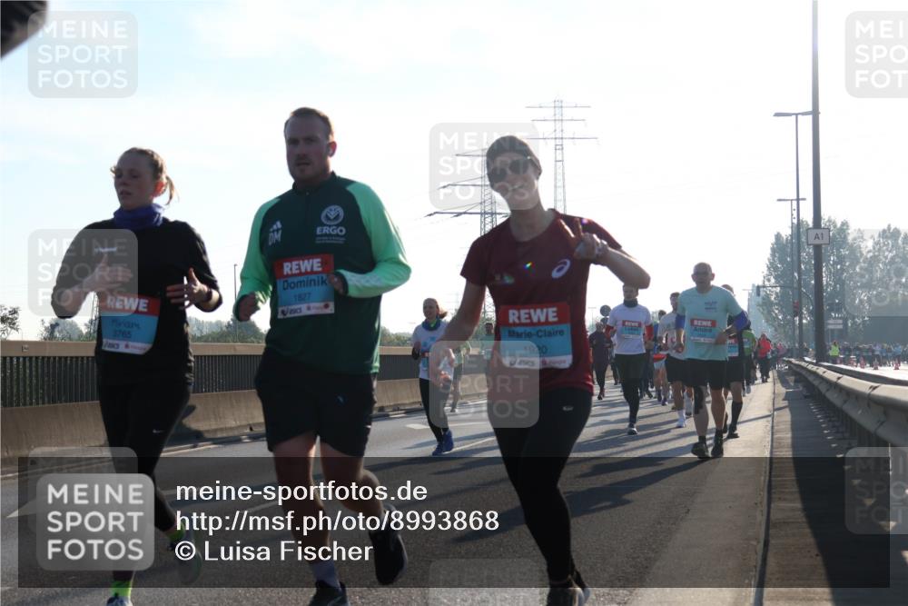 03.10.2025 - Köhlbrandbrückenlauf Luisa Fischer http://msf.ph/oto/8993868 03.10.2025 10:20:28 Position 3 3765, 1827, 1920, 1 meine-sportfotos.de