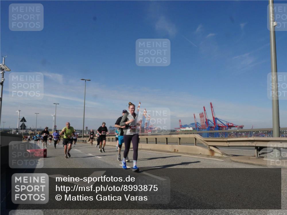 03.10.2025 - Köhlbrandbrückenlauf Matties Gatica Varas http://msf.ph/oto/8993875 03.10.2025 12:47:12 Position 2  meine-sportfotos.de