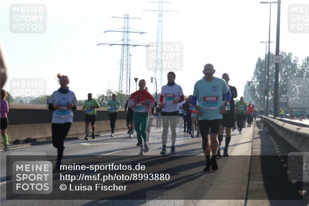 03.10.2025 - Köhlbrandbrückenlauf Luisa Fischer http://msf.ph/oto/8993880 03.10.2025 10:20:29 Position 3 1 meine-sportfotos.de