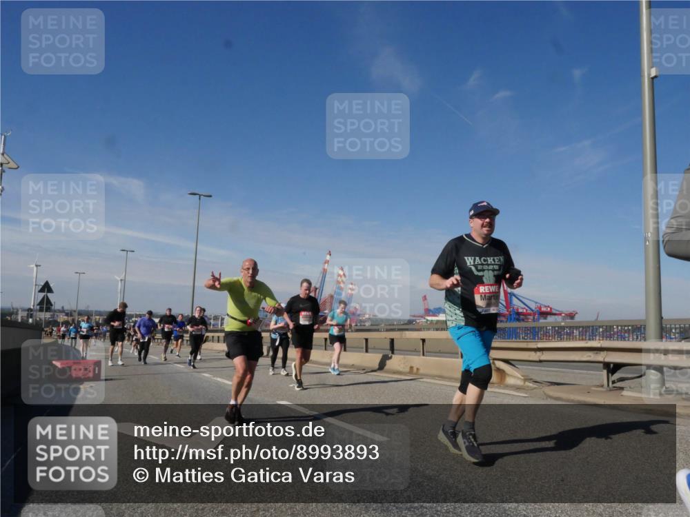03.10.2025 - Köhlbrandbrückenlauf Matties Gatica Varas http://msf.ph/oto/8993893 03.10.2025 12:47:14 Position 2 2025 meine-sportfotos.de