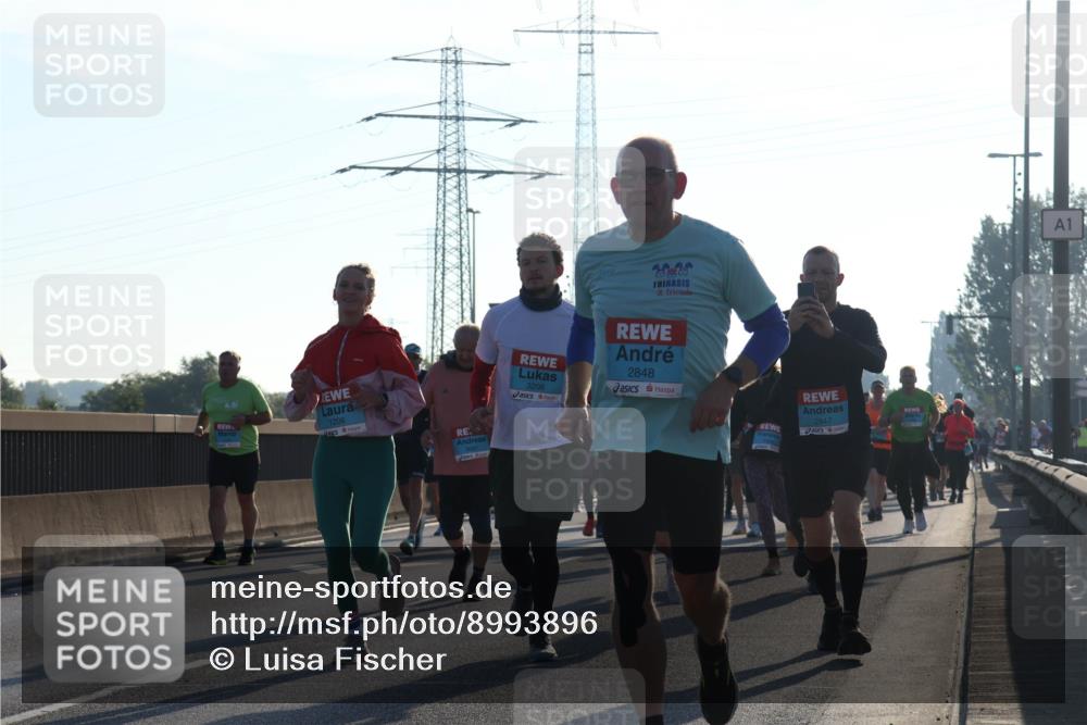 03.10.2025 - Köhlbrandbrückenlauf Luisa Fischer http://msf.ph/oto/8993896 03.10.2025 10:20:30 Position 3 1206, 3208, 2848, 2847, 1 meine-sportfotos.de