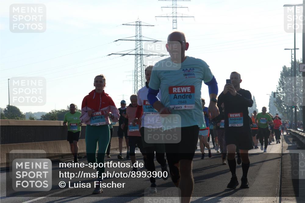 03.10.2025 - Köhlbrandbrückenlauf Luisa Fischer http://msf.ph/oto/8993900 03.10.2025 10:20:31 Position 3 1206, 3208, 2848, 2847 meine-sportfotos.de