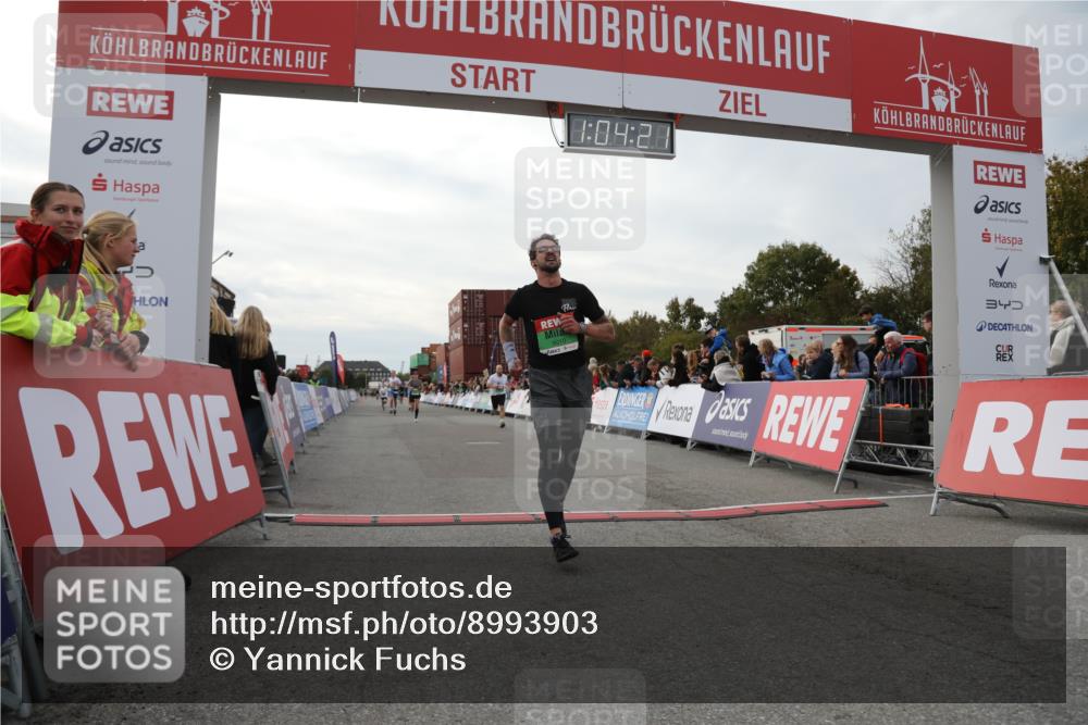 03.10.2025 - Köhlbrandbrückenlauf Yannick Fuchs http://msf.ph/oto/8993903 03.10.2025 16:04:20 Ziel 7245, 7308, 7338, 7611, 8818, 9010, 9213 meine-sportfotos.de