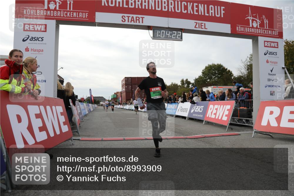 03.10.2025 - Köhlbrandbrückenlauf Yannick Fuchs http://msf.ph/oto/8993909 03.10.2025 16:04:20 Ziel 7245, 7308, 7338, 7611, 8818, 9010, 9213 meine-sportfotos.de