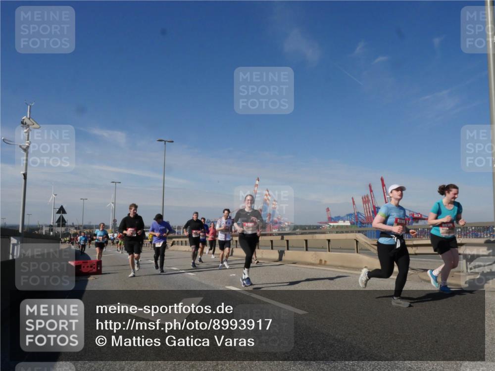 03.10.2025 - Köhlbrandbrückenlauf Matties Gatica Varas http://msf.ph/oto/8993917 03.10.2025 12:47:17 Position 2  meine-sportfotos.de