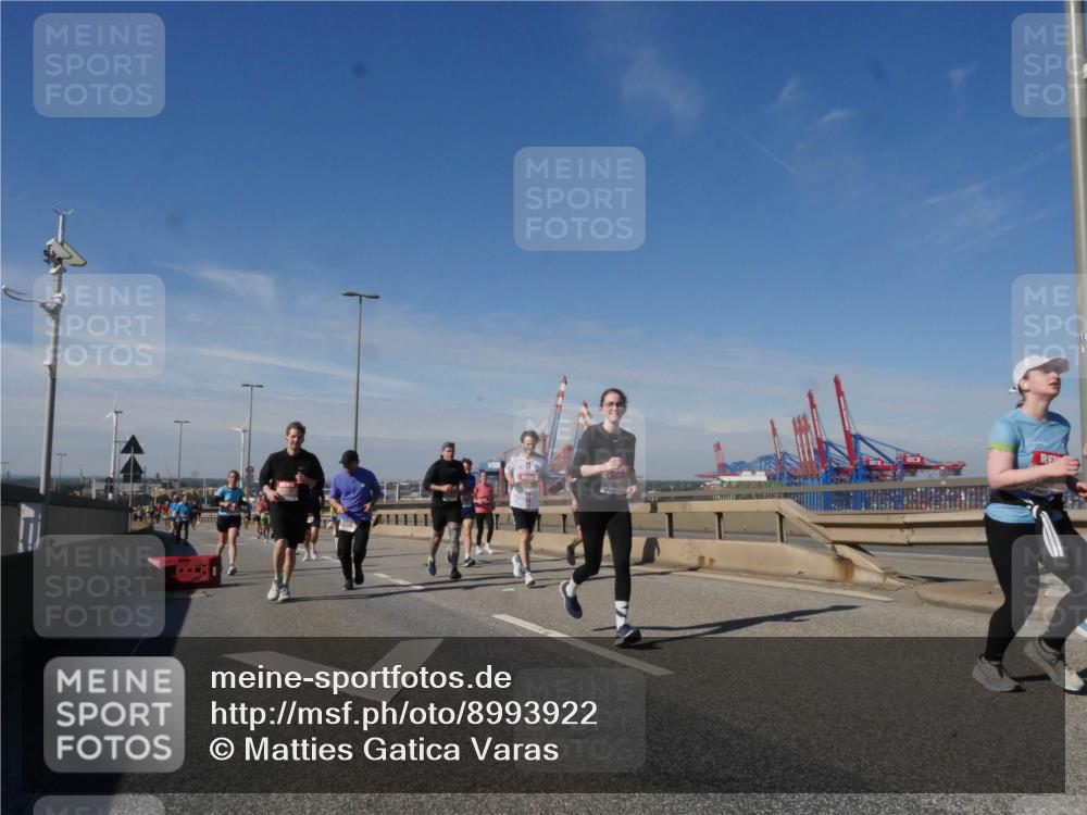 03.10.2025 - Köhlbrandbrückenlauf Matties Gatica Varas http://msf.ph/oto/8993922 03.10.2025 12:47:18 Position 2  meine-sportfotos.de