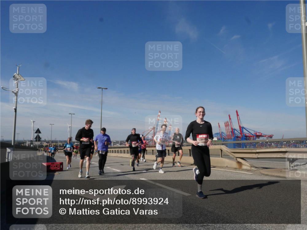 03.10.2025 - Köhlbrandbrückenlauf Matties Gatica Varas http://msf.ph/oto/8993924 03.10.2025 12:47:18 Position 2  meine-sportfotos.de