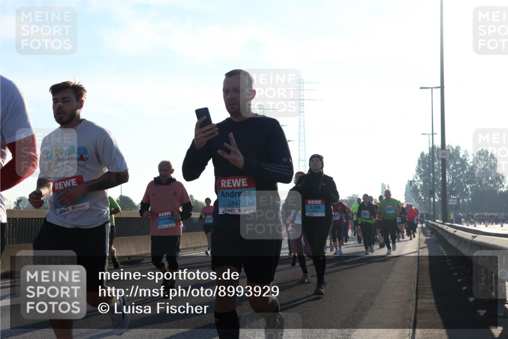 03.10.2025 - Köhlbrandbrückenlauf Luisa Fischer http://msf.ph/oto/8993929 03.10.2025 10:20:33 Position 3 2847, 2234, 1 meine-sportfotos.de
