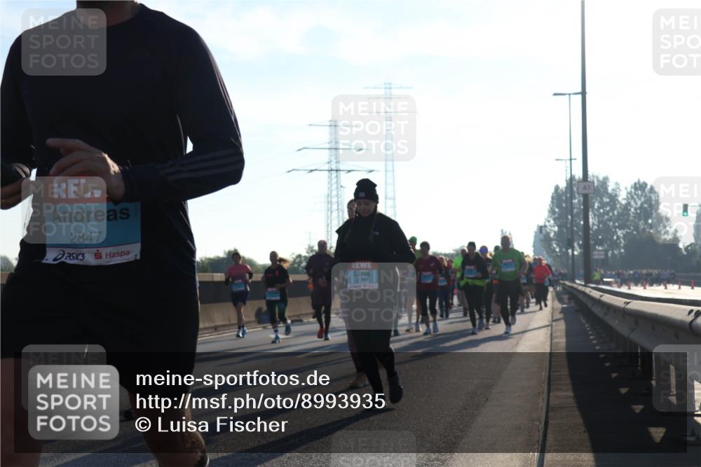 03.10.2025 - Köhlbrandbrückenlauf Luisa Fischer http://msf.ph/oto/8993935 03.10.2025 10:20:34 Position 3 2847, 2234 meine-sportfotos.de