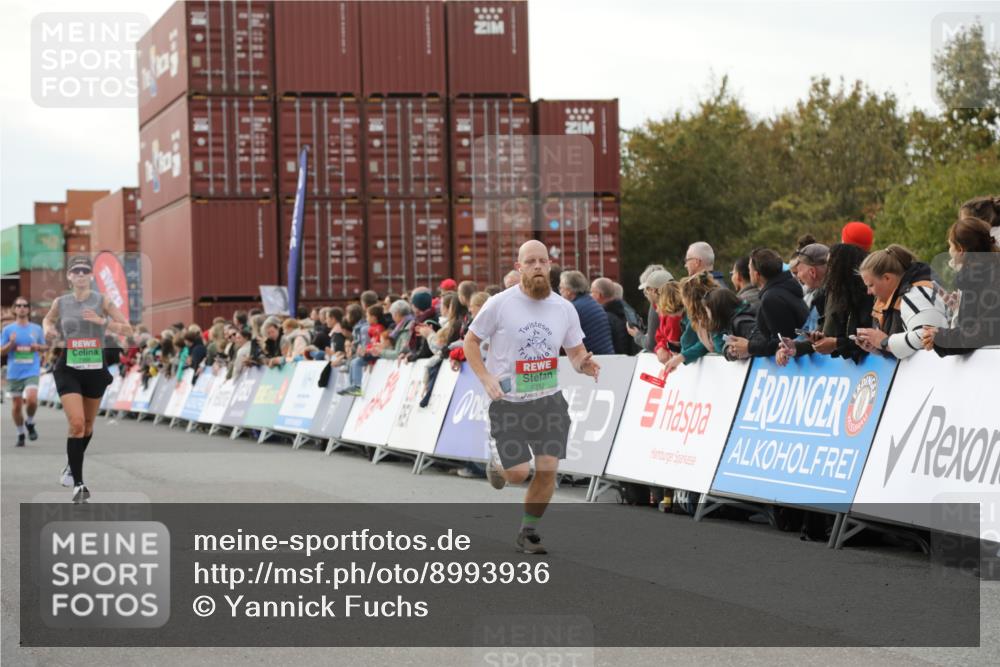 03.10.2025 - Köhlbrandbrückenlauf Yannick Fuchs http://msf.ph/oto/8993936 03.10.2025 16:04:21 Ziel 7245, 7308, 7338, 7611, 8818, 9010, 9213 meine-sportfotos.de