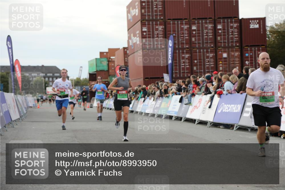 03.10.2025 - Köhlbrandbrückenlauf Yannick Fuchs http://msf.ph/oto/8993950 03.10.2025 16:04:22 Ziel 7245, 7308, 7338, 8818, 9010, 9213 meine-sportfotos.de