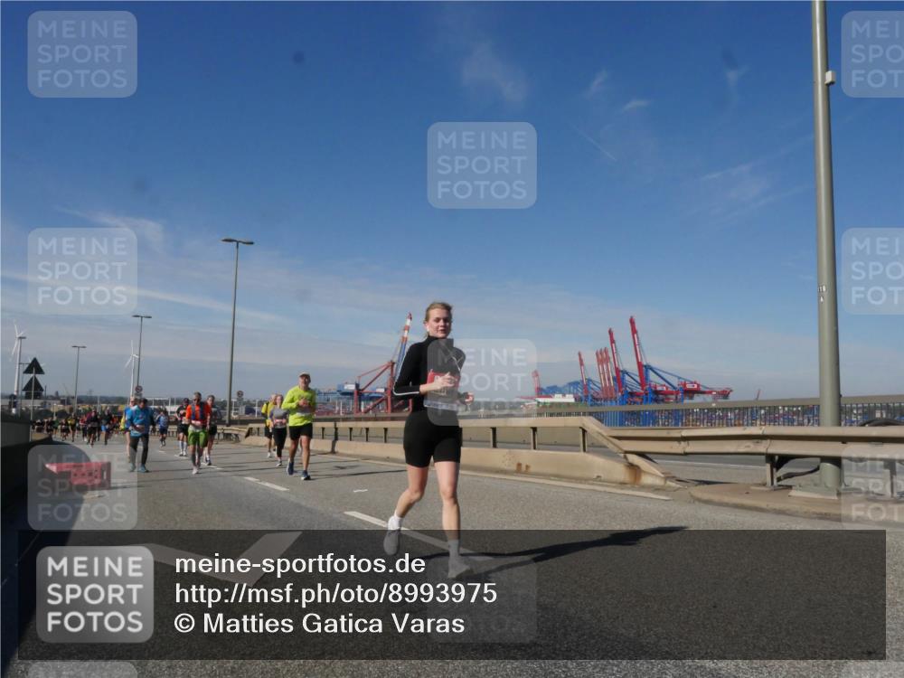 03.10.2025 - Köhlbrandbrückenlauf Matties Gatica Varas http://msf.ph/oto/8993975 03.10.2025 12:47:24 Position 2  meine-sportfotos.de