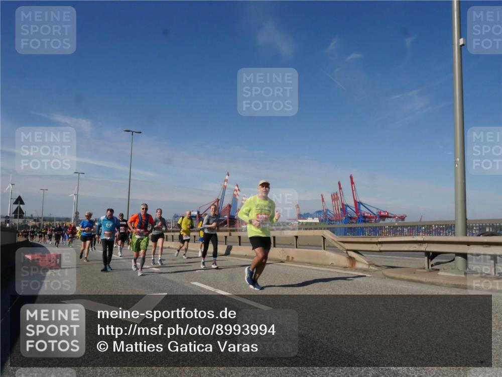 03.10.2025 - Köhlbrandbrückenlauf Matties Gatica Varas http://msf.ph/oto/8993994 03.10.2025 12:47:26 Position 2  meine-sportfotos.de