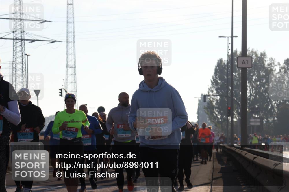03.10.2025 - Köhlbrandbrückenlauf Luisa Fischer http://msf.ph/oto/8994011 03.10.2025 10:21:20 Position 3 2072, 2907, 2424, 1 meine-sportfotos.de