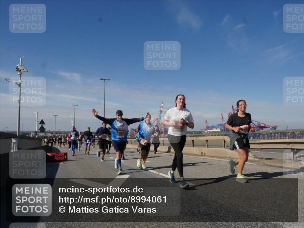03.10.2025 - Köhlbrandbrückenlauf Matties Gatica Varas http://msf.ph/oto/8994061 03.10.2025 12:47:34 Position 2  meine-sportfotos.de