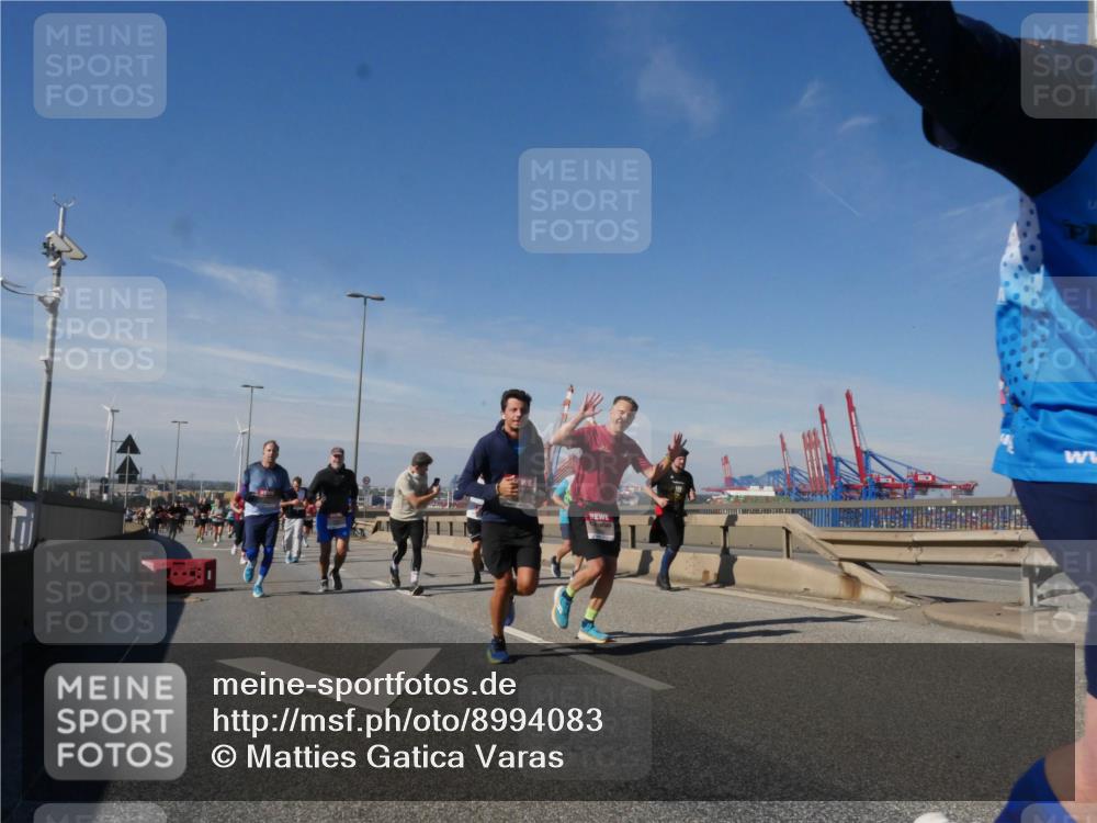 03.10.2025 - Köhlbrandbrückenlauf Matties Gatica Varas http://msf.ph/oto/8994083 03.10.2025 12:47:36 Position 2  meine-sportfotos.de