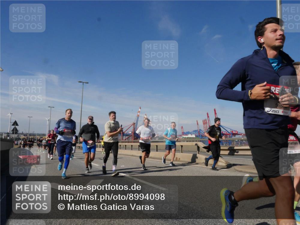 03.10.2025 - Köhlbrandbrückenlauf Matties Gatica Varas http://msf.ph/oto/8994098 03.10.2025 12:47:38 Position 2 535, 5802 meine-sportfotos.de