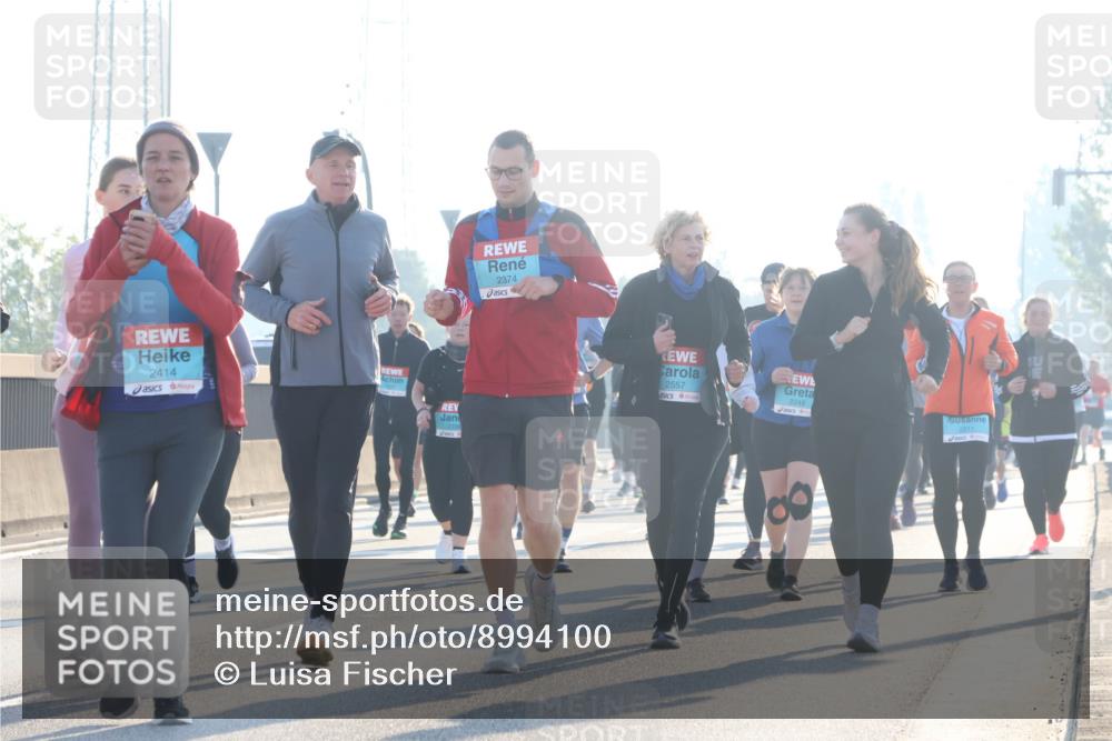 03.10.2025 - Köhlbrandbrückenlauf Luisa Fischer http://msf.ph/oto/8994100 03.10.2025 10:23:17 Position 3 2414, 2374, 2557, 2249, 2211 meine-sportfotos.de
