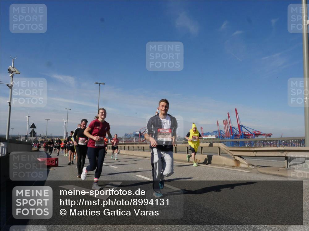03.10.2025 - Köhlbrandbrückenlauf Matties Gatica Varas http://msf.ph/oto/8994131 03.10.2025 12:47:42 Position 2 4461, 118 meine-sportfotos.de