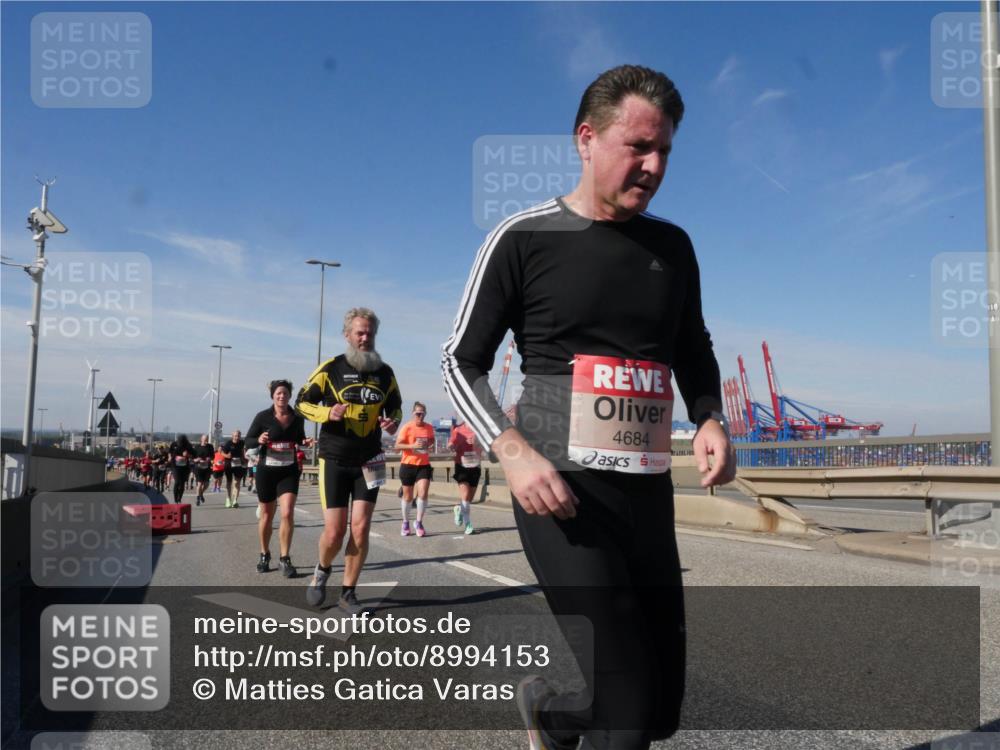 03.10.2025 - Köhlbrandbrückenlauf Matties Gatica Varas http://msf.ph/oto/8994153 03.10.2025 12:47:44 Position 2 4684 meine-sportfotos.de