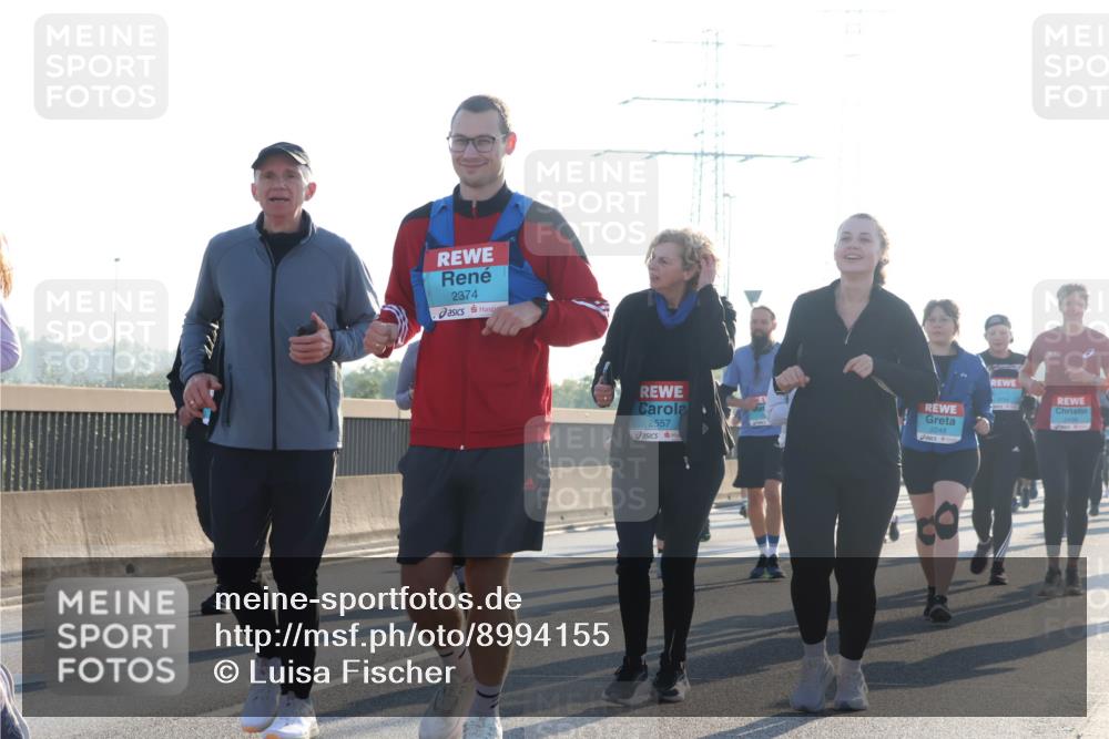 03.10.2025 - Köhlbrandbrückenlauf Luisa Fischer http://msf.ph/oto/8994155 03.10.2025 10:23:22 Position 3 2374, 2557, 2249 meine-sportfotos.de
