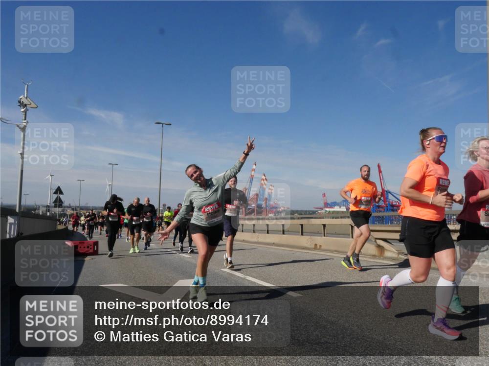 03.10.2025 - Köhlbrandbrückenlauf Matties Gatica Varas http://msf.ph/oto/8994174 03.10.2025 12:47:47 Position 2  meine-sportfotos.de