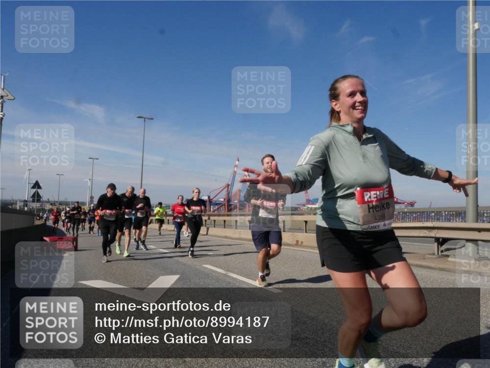 03.10.2025 - Köhlbrandbrückenlauf Matties Gatica Varas http://msf.ph/oto/8994187 03.10.2025 12:47:48 Position 2 4356, 18 meine-sportfotos.de