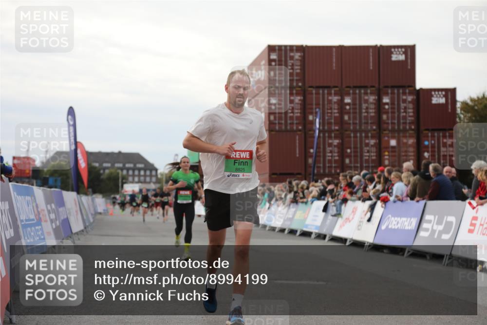 03.10.2025 - Köhlbrandbrückenlauf Yannick Fuchs http://msf.ph/oto/8994199 03.10.2025 16:04:31 Ziel 7245, 7338, 7455, 8825, 8937 meine-sportfotos.de