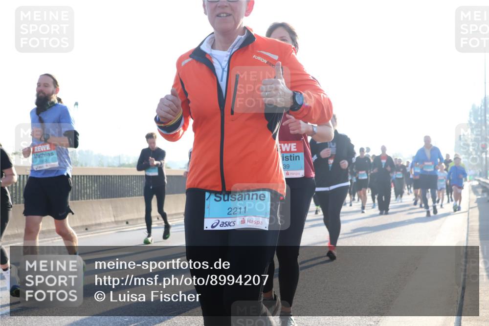 03.10.2025 - Köhlbrandbrückenlauf Luisa Fischer http://msf.ph/oto/8994207 03.10.2025 10:23:27 Position 3 1958, 100, 2211, 39 meine-sportfotos.de