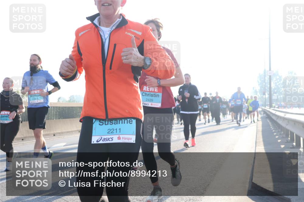03.10.2025 - Köhlbrandbrückenlauf Luisa Fischer http://msf.ph/oto/8994213 03.10.2025 10:23:27 Position 3 1958, 100, 2211, 2439 meine-sportfotos.de