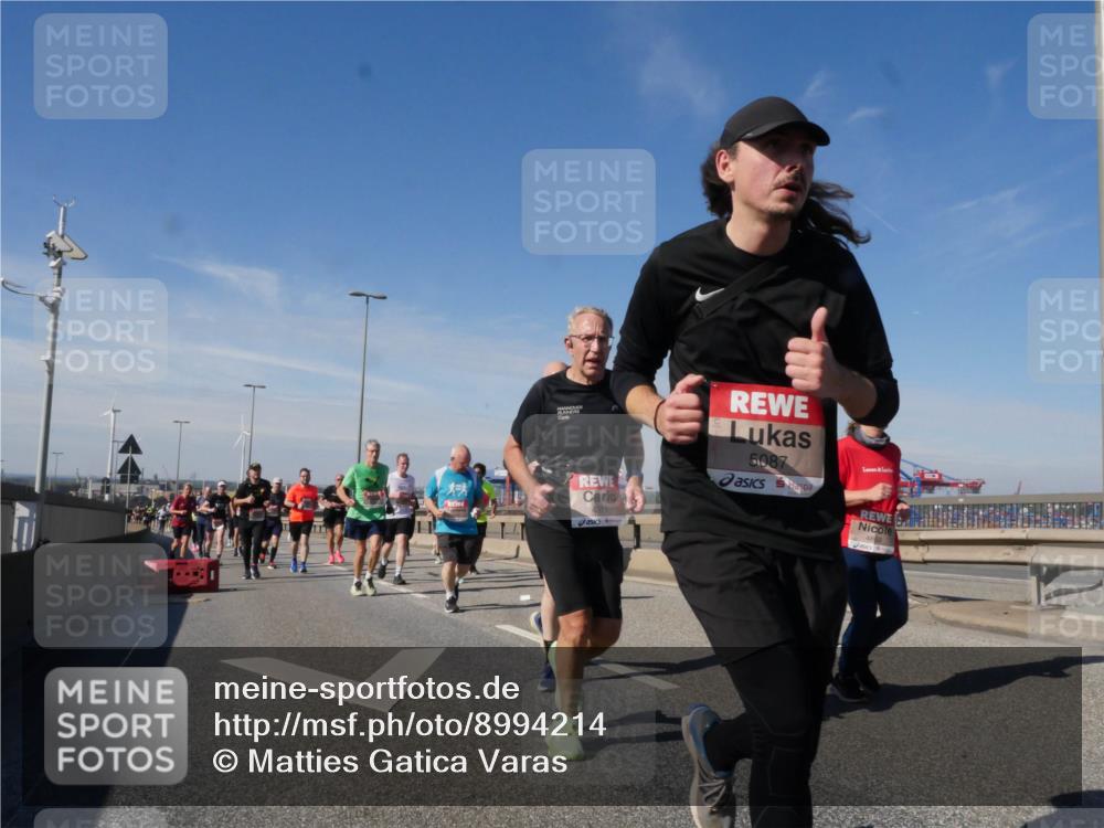 03.10.2025 - Köhlbrandbrückenlauf Matties Gatica Varas http://msf.ph/oto/8994214 03.10.2025 12:47:51 Position 2 4311, 5087, 486 meine-sportfotos.de