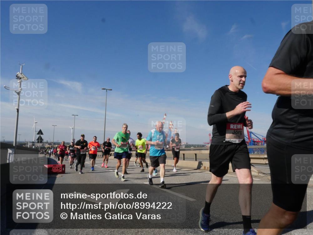 03.10.2025 - Köhlbrandbrückenlauf Matties Gatica Varas http://msf.ph/oto/8994222 03.10.2025 12:47:52 Position 2 4678 meine-sportfotos.de