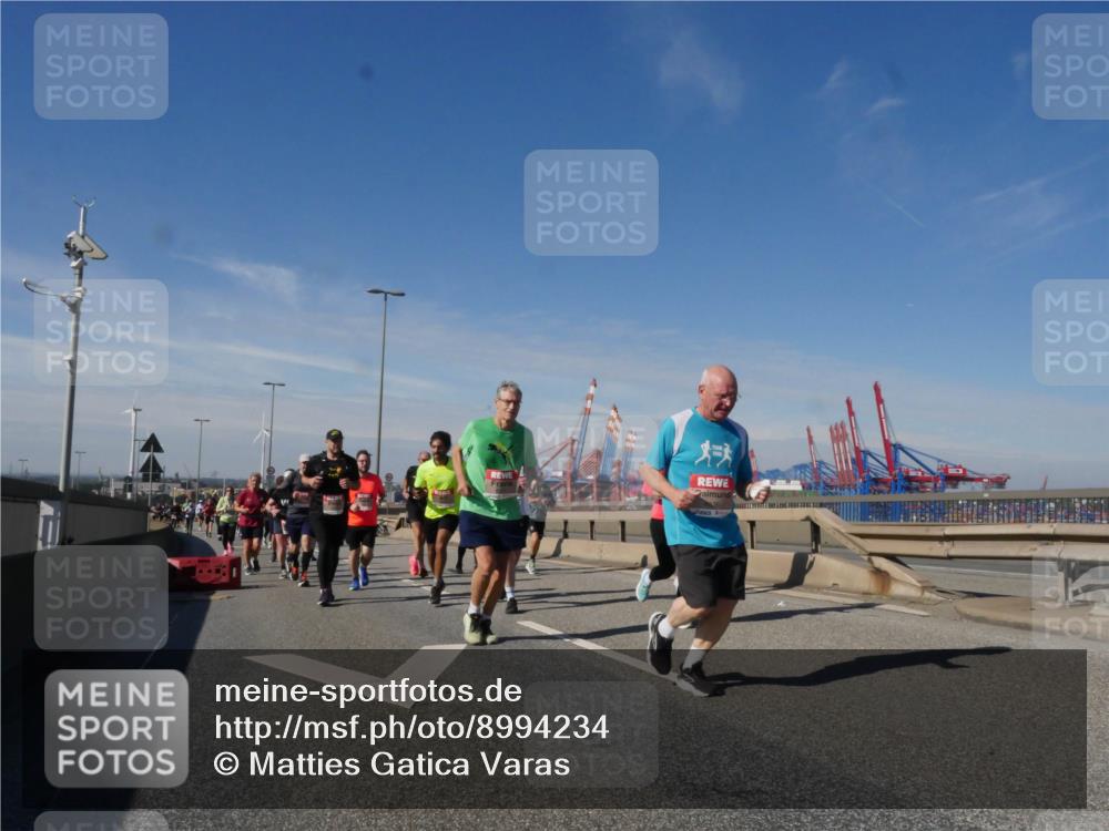 03.10.2025 - Köhlbrandbrückenlauf Matties Gatica Varas http://msf.ph/oto/8994234 03.10.2025 12:47:53 Position 2  meine-sportfotos.de