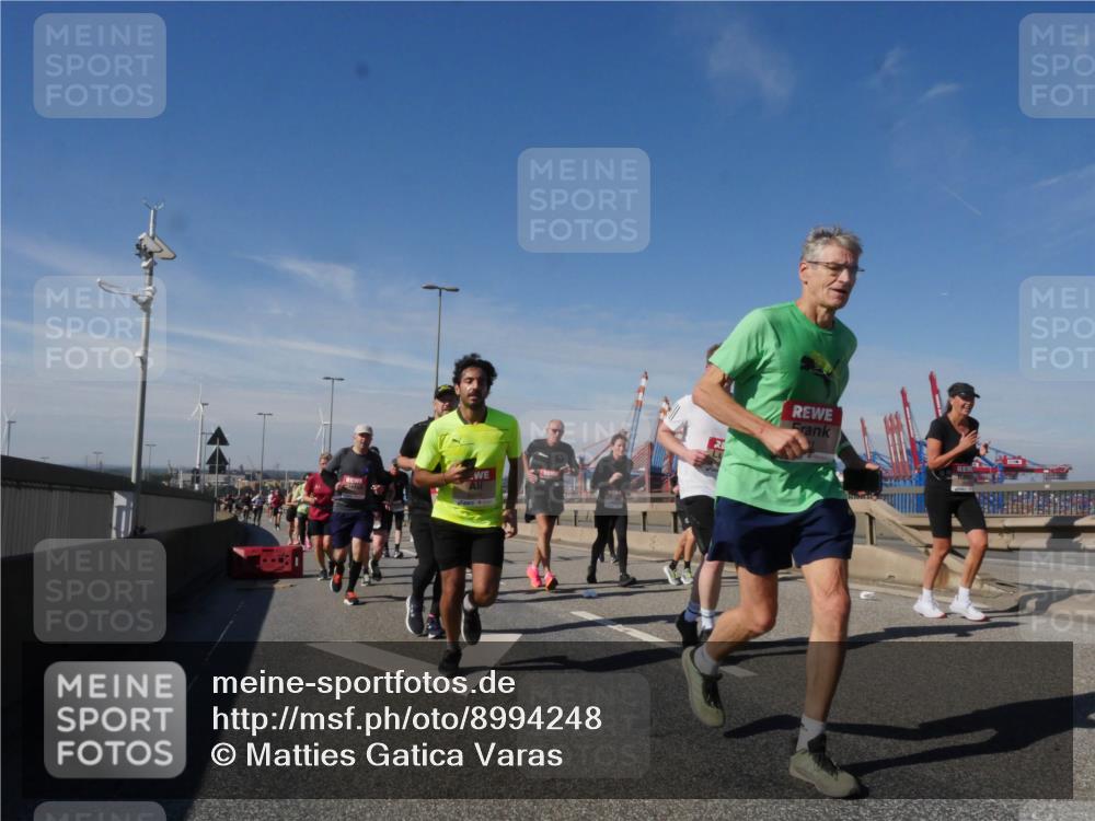 03.10.2025 - Köhlbrandbrückenlauf Matties Gatica Varas http://msf.ph/oto/8994248 03.10.2025 12:47:54 Position 2  meine-sportfotos.de