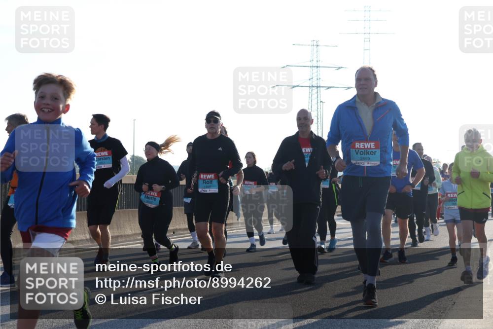 03.10.2025 - Köhlbrandbrückenlauf Luisa Fischer http://msf.ph/oto/8994262 03.10.2025 10:23:32 Position 3 1965, 2659 meine-sportfotos.de