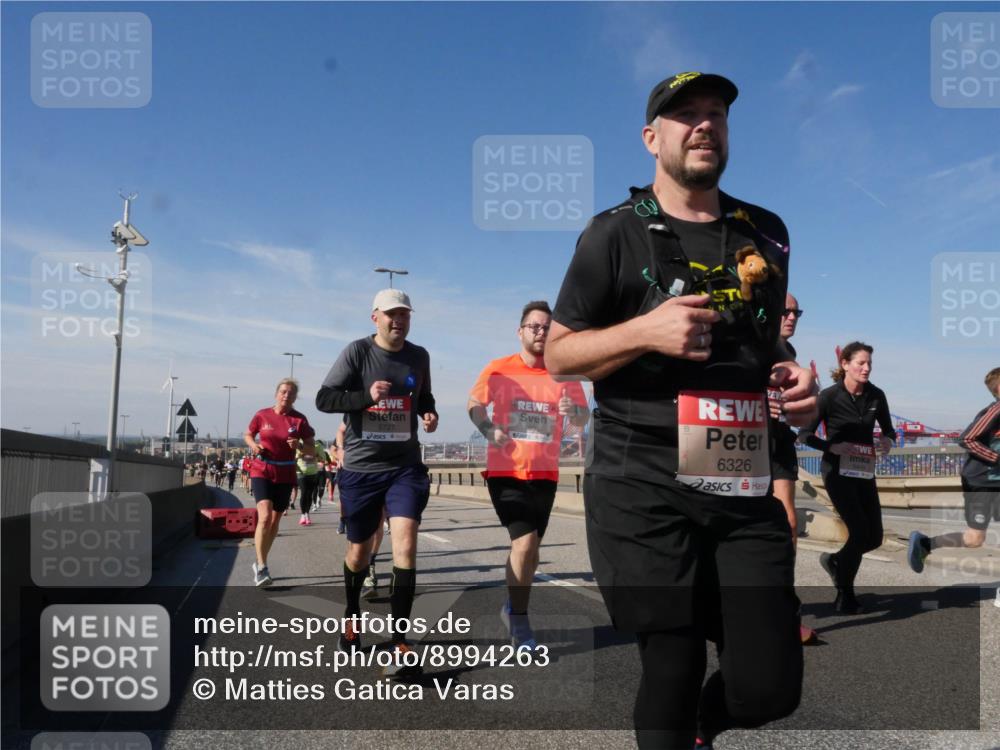 03.10.2025 - Köhlbrandbrückenlauf Matties Gatica Varas http://msf.ph/oto/8994263 03.10.2025 12:47:56 Position 2 4604, 5727, 6326 meine-sportfotos.de