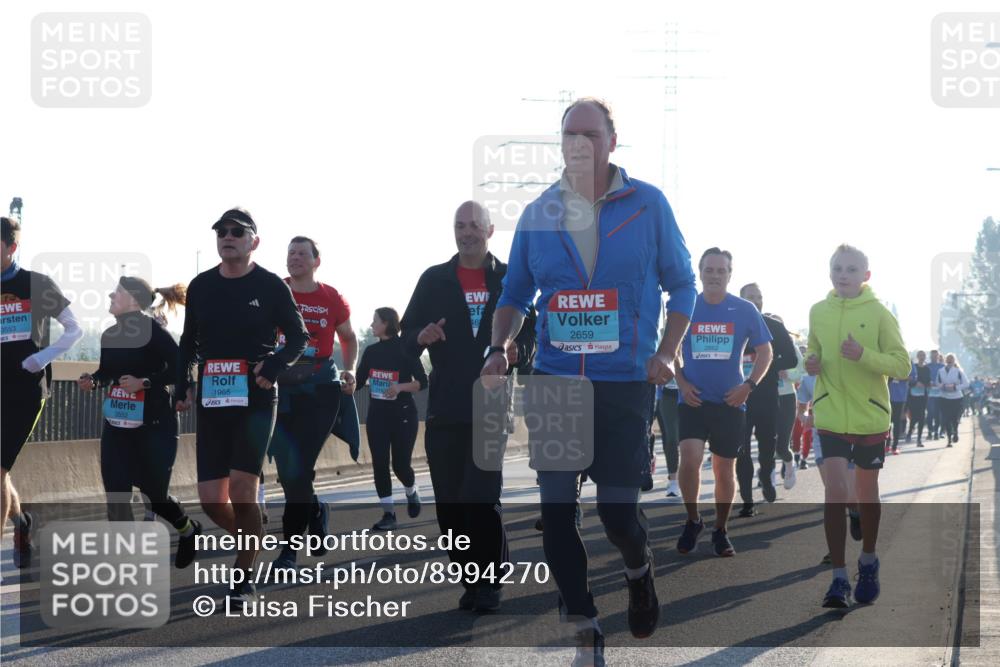 03.10.2025 - Köhlbrandbrückenlauf Luisa Fischer http://msf.ph/oto/8994270 03.10.2025 10:23:33 Position 3 3553, 3552, 1965, 2024, 2659 meine-sportfotos.de