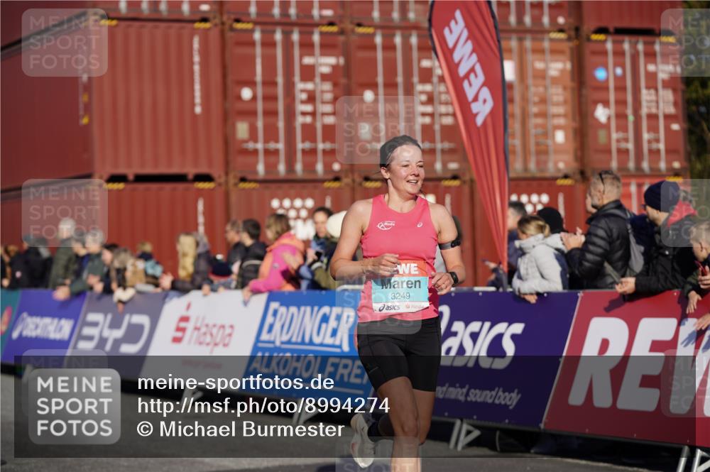 03.10.2025 - Köhlbrandbrückenlauf Michael Burmester http://msf.ph/oto/8994274 03.10.2025 09:56:03 Ziel 1095, 1230, 3223, 3249, 3332, 3834 meine-sportfotos.de