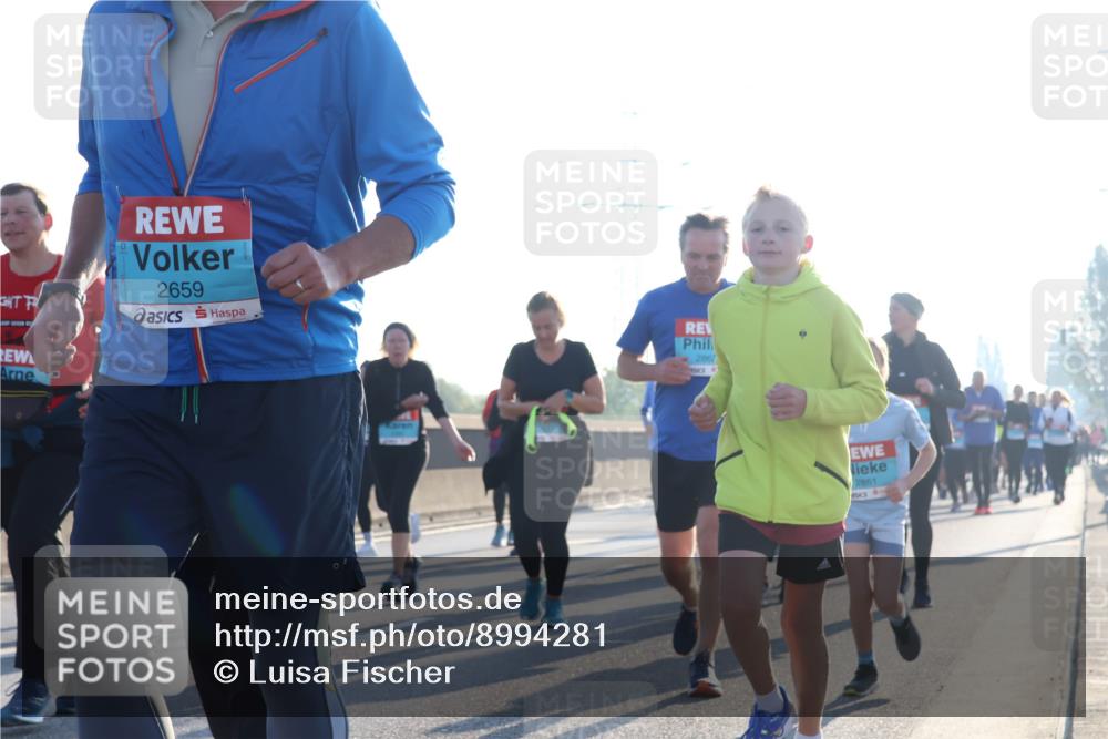 03.10.2025 - Köhlbrandbrückenlauf Luisa Fischer http://msf.ph/oto/8994281 03.10.2025 10:23:34 Position 3 2659, 2862, 17, 2861 meine-sportfotos.de