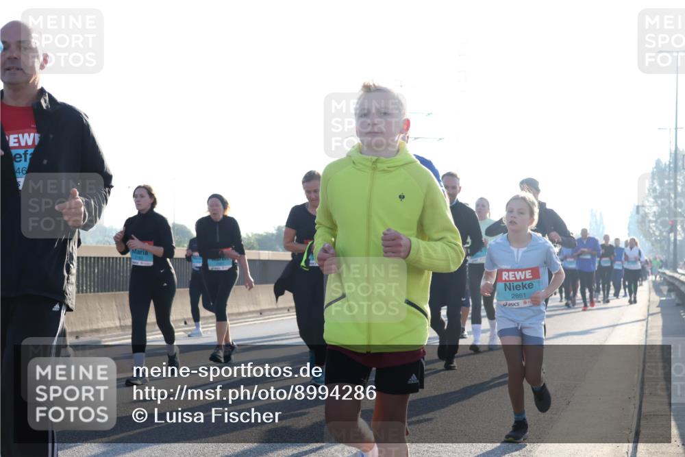 03.10.2025 - Köhlbrandbrückenlauf Luisa Fischer http://msf.ph/oto/8994286 03.10.2025 10:23:35 Position 3 46, 2162, 2861 meine-sportfotos.de