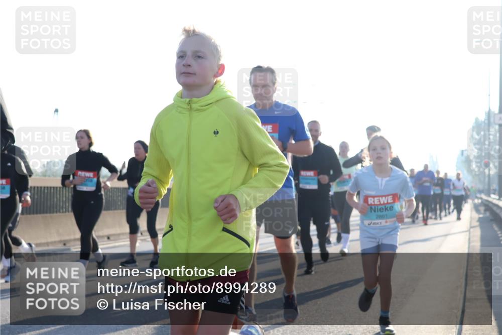 03.10.2025 - Köhlbrandbrückenlauf Luisa Fischer http://msf.ph/oto/8994289 03.10.2025 10:23:35 Position 3 2861 meine-sportfotos.de
