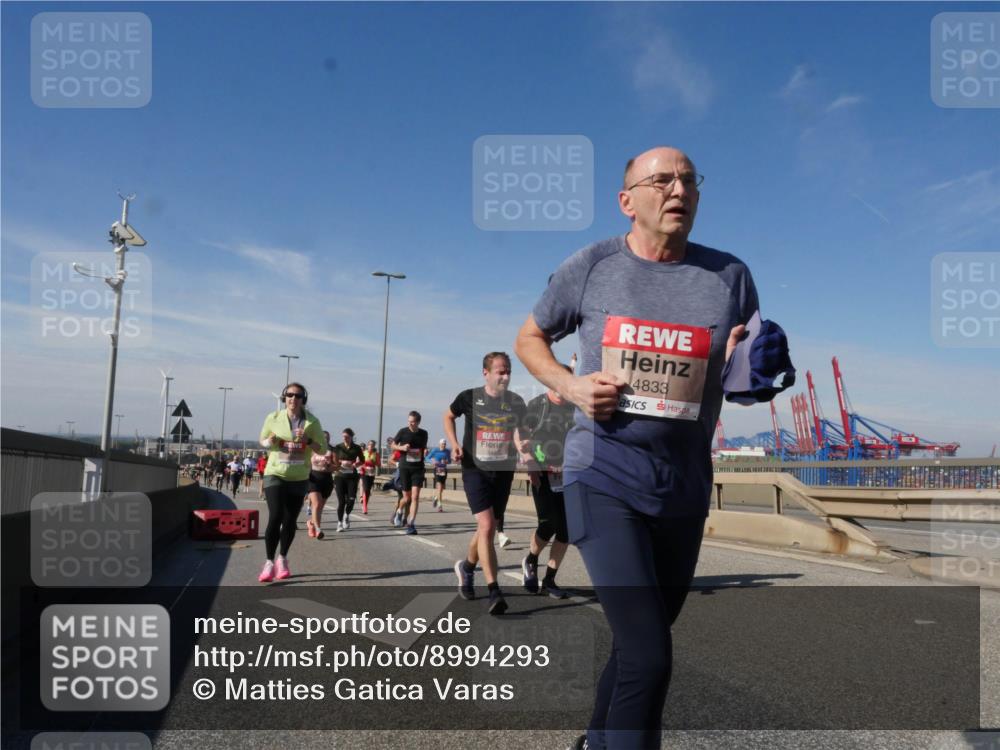 03.10.2025 - Köhlbrandbrückenlauf Matties Gatica Varas http://msf.ph/oto/8994293 03.10.2025 12:47:59 Position 2 4431, 4833 meine-sportfotos.de