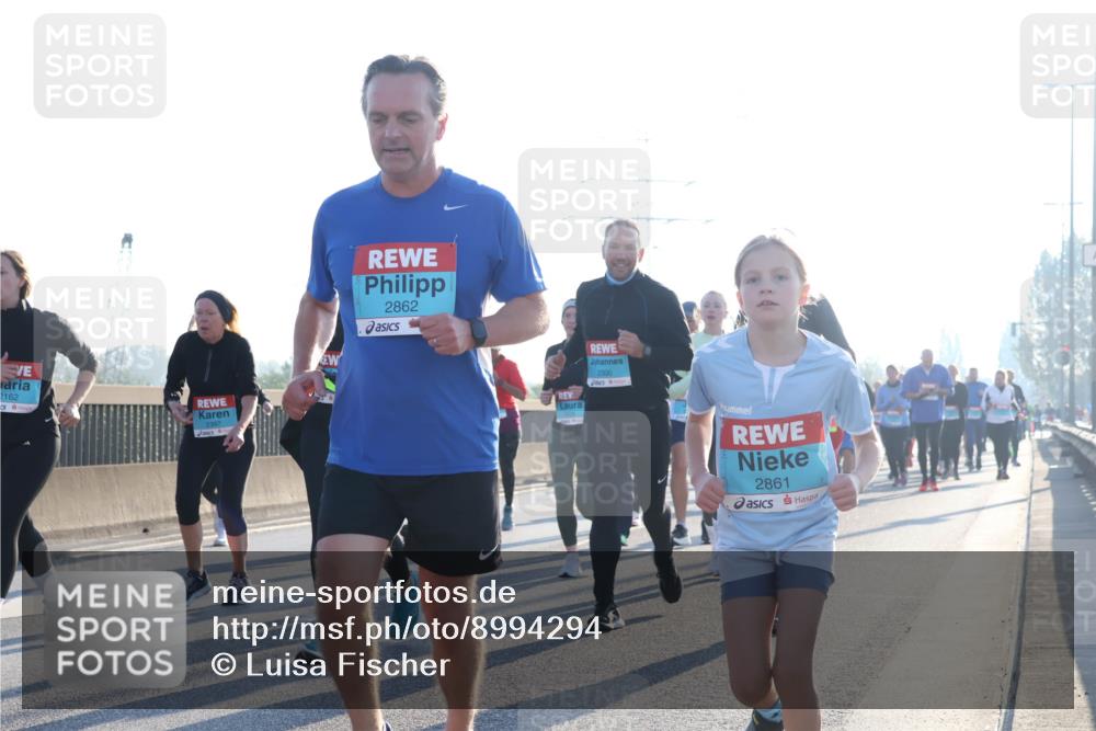 03.10.2025 - Köhlbrandbrückenlauf Luisa Fischer http://msf.ph/oto/8994294 03.10.2025 10:23:36 Position 3 2162, 2397, 2862, 2300, 2861 meine-sportfotos.de