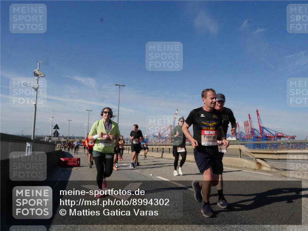 03.10.2025 - Köhlbrandbrückenlauf Matties Gatica Varas http://msf.ph/oto/8994302 03.10.2025 12:48:00 Position 2 4431 meine-sportfotos.de