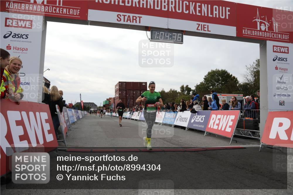 03.10.2025 - Köhlbrandbrückenlauf Yannick Fuchs http://msf.ph/oto/8994304 03.10.2025 16:04:34 Ziel 7248, 7455, 8825, 8937 meine-sportfotos.de