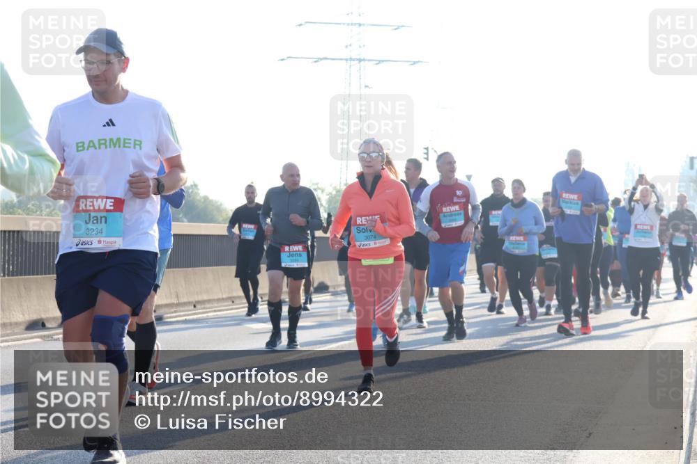 03.10.2025 - Köhlbrandbrückenlauf Luisa Fischer http://msf.ph/oto/8994322 03.10.2025 10:23:39 Position 3 3234, 3074, 10 meine-sportfotos.de