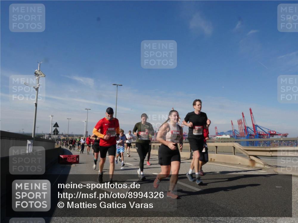 03.10.2025 - Köhlbrandbrückenlauf Matties Gatica Varas http://msf.ph/oto/8994326 03.10.2025 12:48:03 Position 2  meine-sportfotos.de